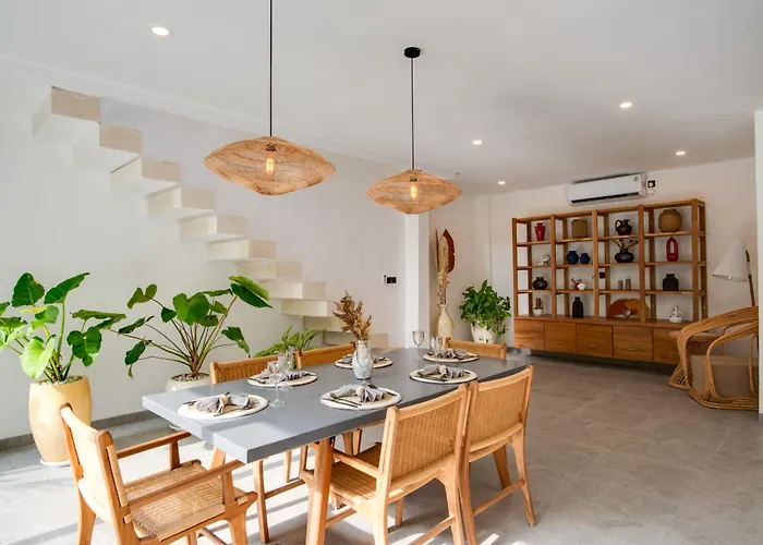 Villa 2br With Pool, River View In