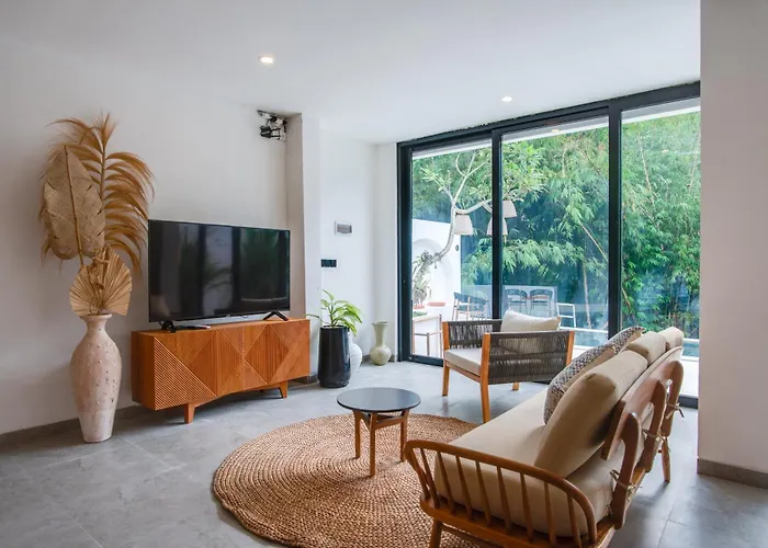 2br With Pool, River View In *